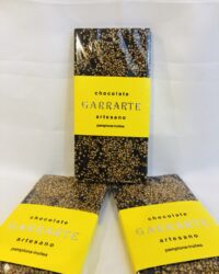 Tableta chocolate negro sesamo garrapinado. 70% cacao