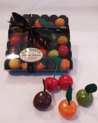 Bombón de Chocolate con fruta confitada